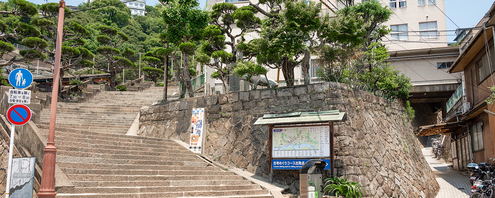 旧土堂小学校の階段